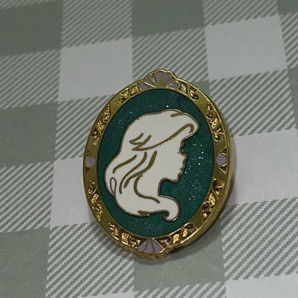 Disney Gold and Teal Little Mermaid Silhouette Brooch - Picture 3 of 5